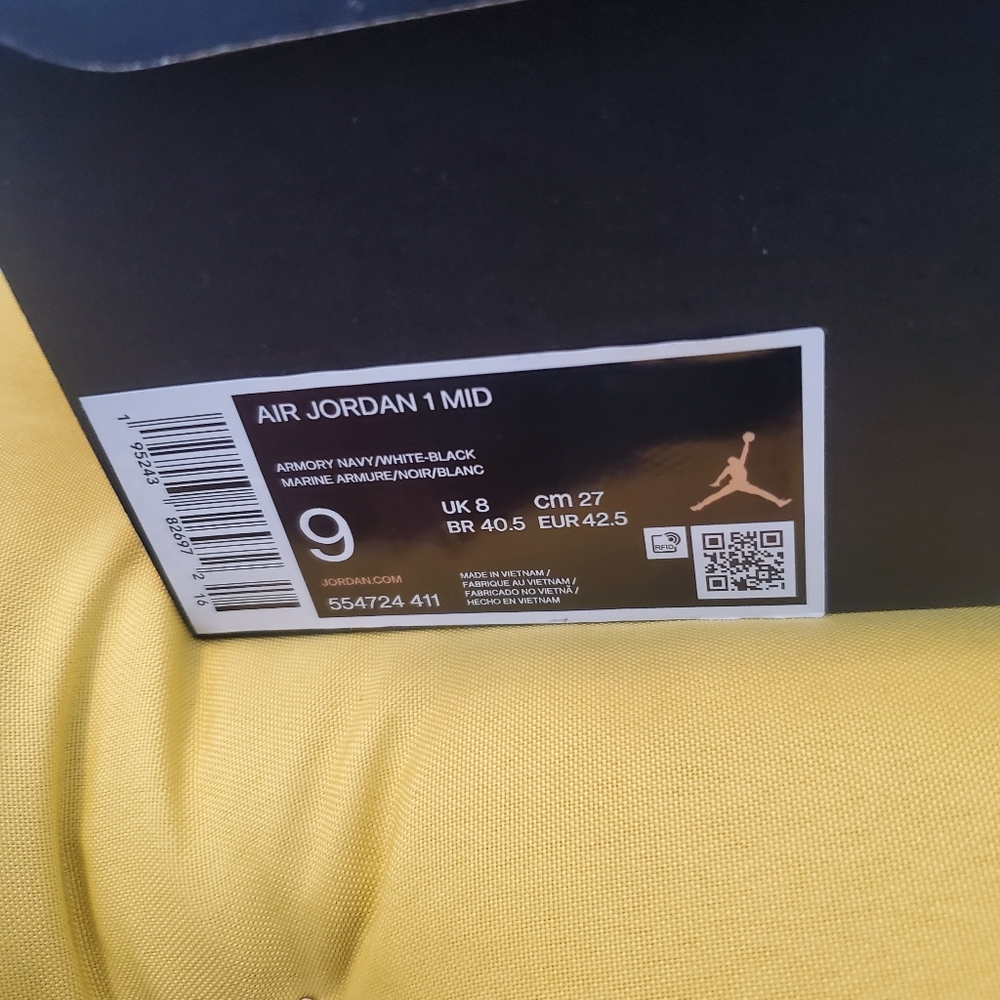 Air Jordan 1 mid